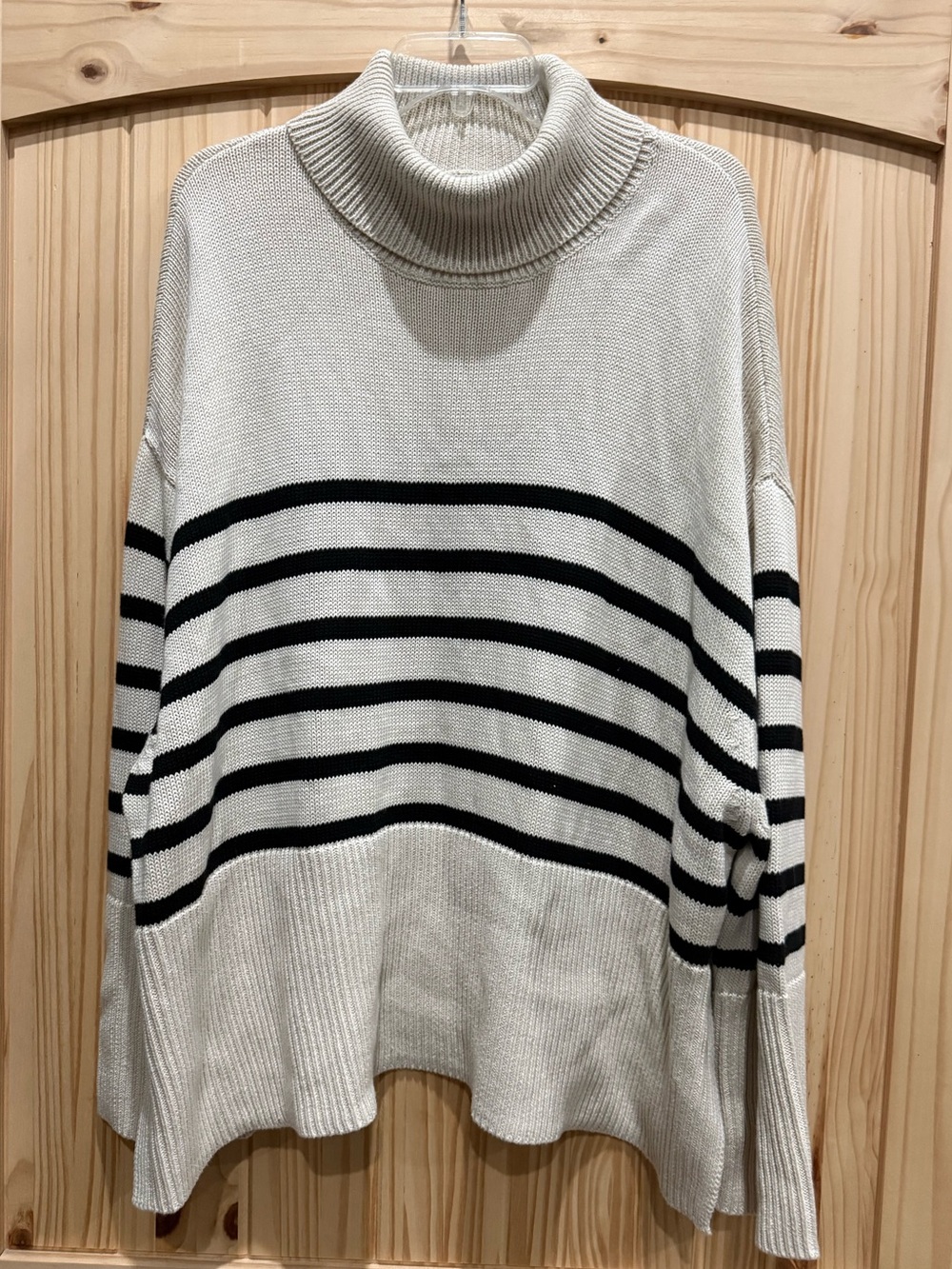 Women’s GAP Cream‎ & Black Striped Turtleneck Sweater, Size XL